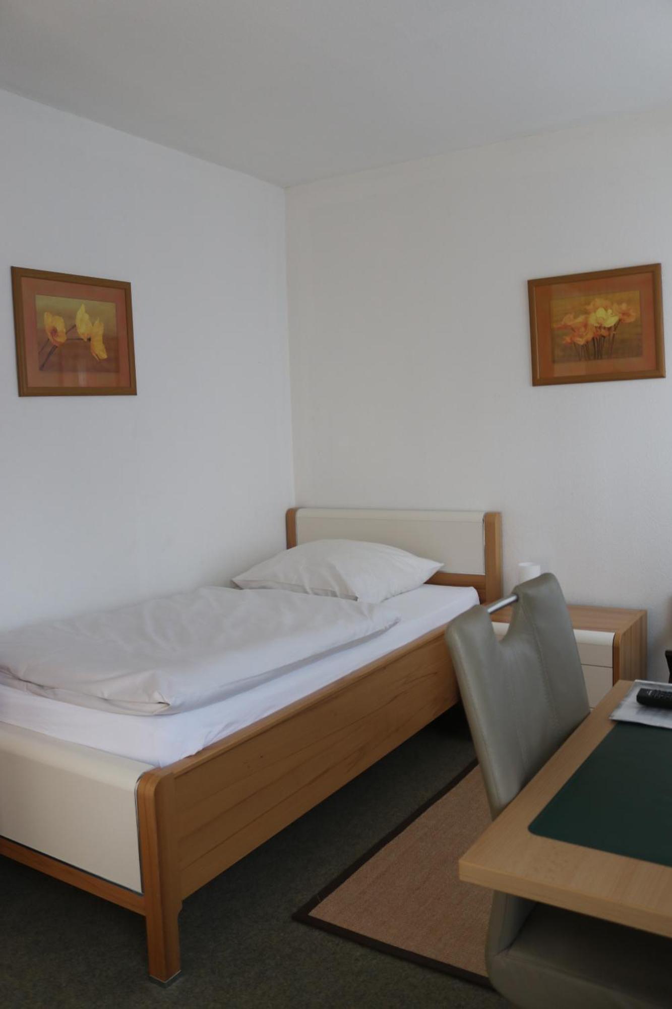 Rixbecker Alpen - Hotel Koch Липпштадт Номер фото